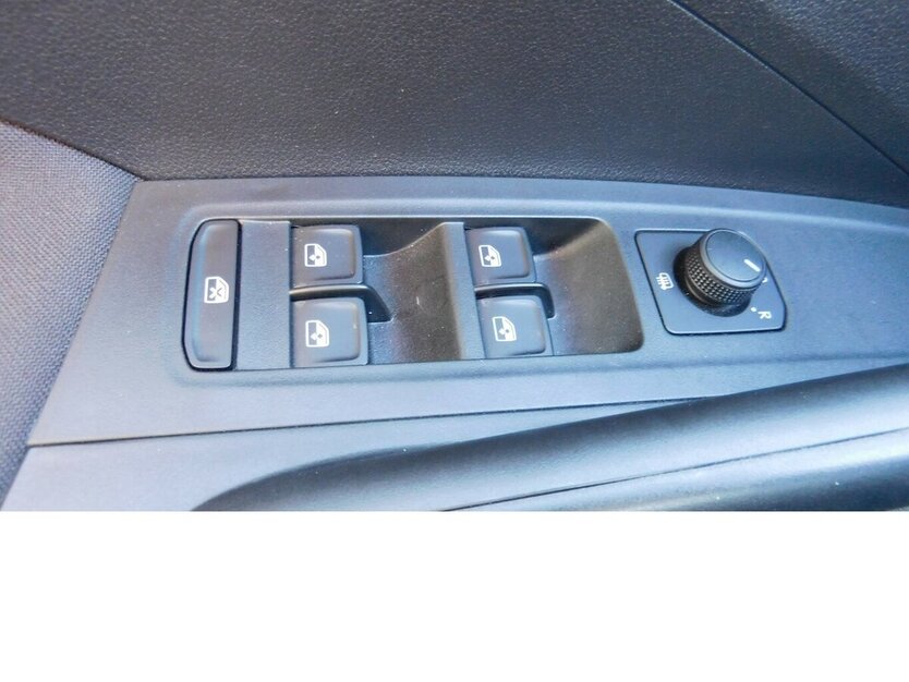 Skoda Fabia 1.0 Ambion TSI BMT 4TRG Klima Navi 14.100 km 17.390 € Vordorf 38533