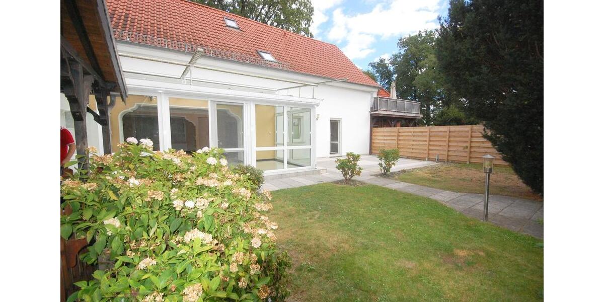 Einfamilienhaus Hillerse - 6 Zimmer, 260 m&sup2;, 1.200&euro; | Angebot:24864955