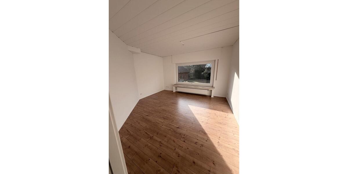 Erdgeschoßwohnung Peine Südstadt - 4.5 Zimmer, 155 m&sup2;, 1.755&euro; | Angebot:25309992