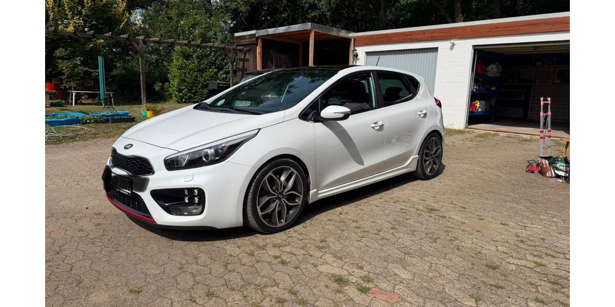 Kia ceed / Ceed 110.000 km 13.500 &euro; Braunschweig 38112