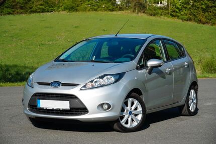 Ford Fiesta 54.000 km 4.900 &euro; Salzgitter 38259