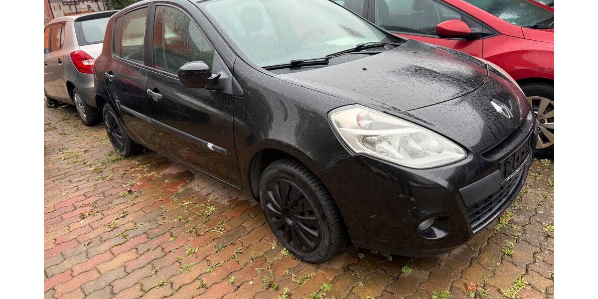 Renault Clio 68.000 km 4.350 &euro; Wolfenbüttel (Halchter) 38304