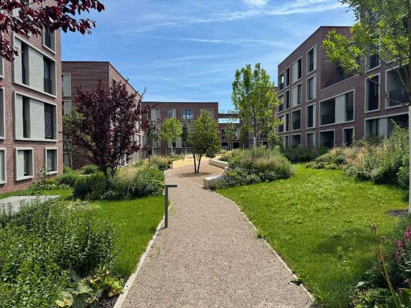 Wohnung zum Mieten in Frankfurt am Main 1.678 € 93.84 m²