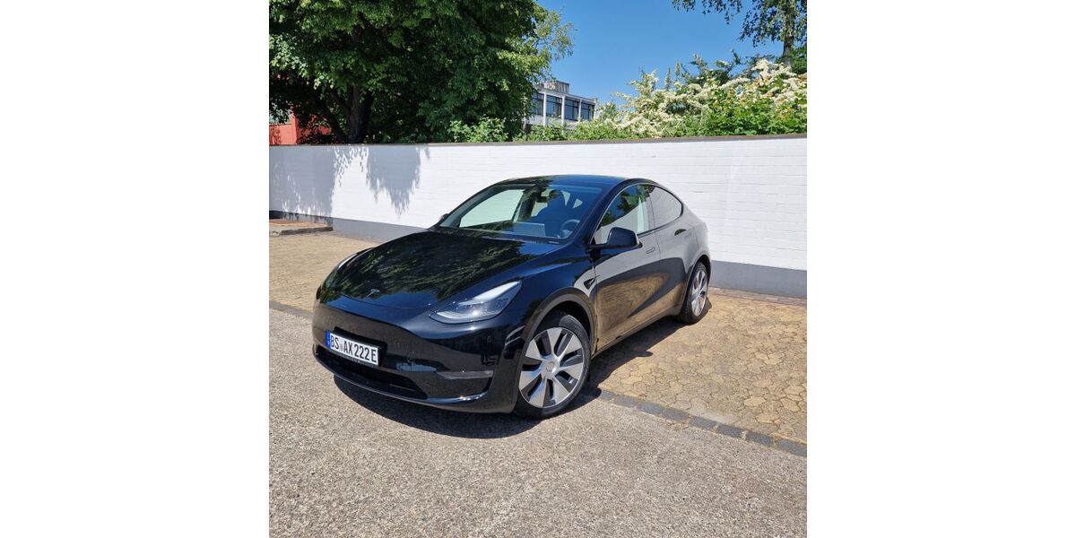 Tesla Model Y 31.500 km 39.600 &euro; Braunschweig 38122