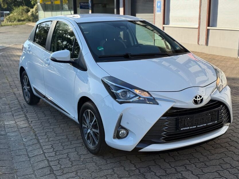 Toyota Yaris 64.990 km 13.900 € Salzgitter 38229