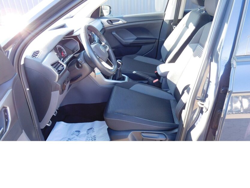 VW T-Cross 1.0 Life Active BMT TSI Radio Klima 14.800 km 16.990 € Vordorf 38533