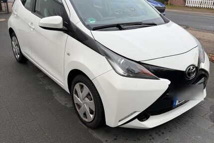 Toyota Aygo (X) 57.000 km 5.900 &euro; Meinersen 38536
