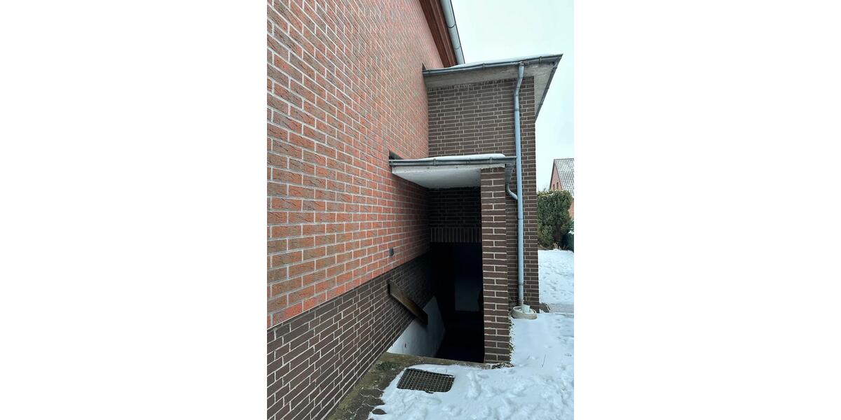 Einfamilienhaus Isenbüttel - 8 Zimmer, 250 m&sup2;, 350.000&euro; | Angebot:25903958