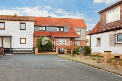 Charmante Doppelhaushälfte mit 110 m² Wohnfläche und schönem Grundstück in familienfreundlicher Lage 8 zimmer