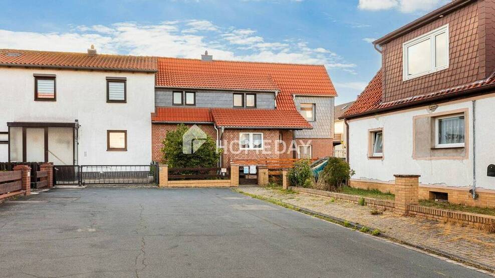 Charmante Doppelhaushälfte mit 110 m² Wohnfläche und schönem Grundstück in familienfreundlicher Lage 8 zimmer