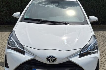 Toyota Yaris 45.100 km 9.990 &euro; Braunschweig 38126