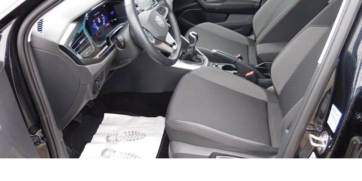 VW Taigo 1.0 TSI BMT Klima Navi LED 26.400 km 16.990 &euro; Vordorf 38533