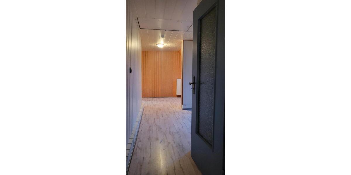 Einfamilienhaus Hillerse - 8 Zimmer, 220 m&sup2;, 1.600&euro; | Angebot:24655265