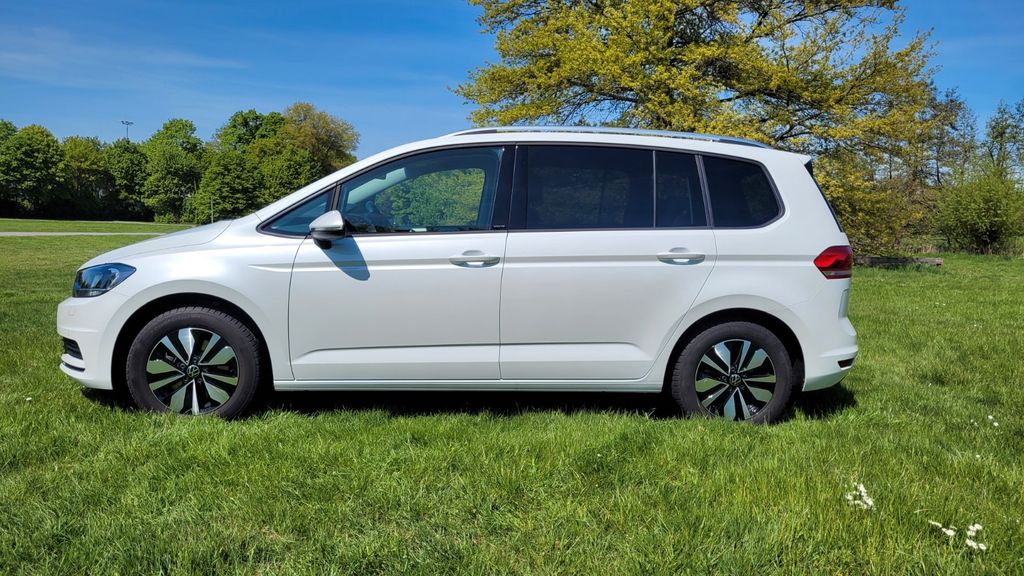 VW Touran 22.824 km 35.900 &euro; Braunschweig 38122