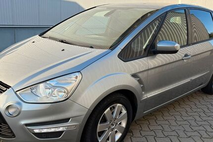 Ford S-Max 403.716 km 2.380 € Braunschweig 38112