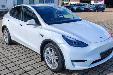 Tesla Model Y 67.454 km 31.970 &euro; Braunschweig 38112