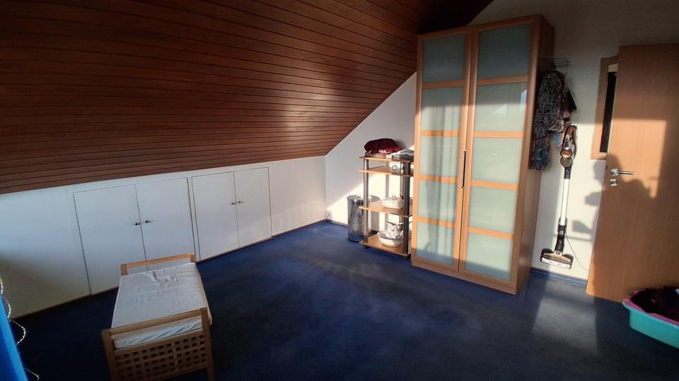 Dachgeschoßwohnung Wolfsburg Ehmen - 4 Zimmer, 90 m&sup2;, 810&euro; | Angebot:26480923