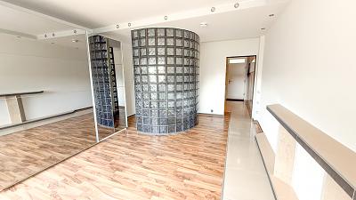 WOHNEN LEICHT GEMACHT  MIT LIFT, STELLPLATZ & EBK