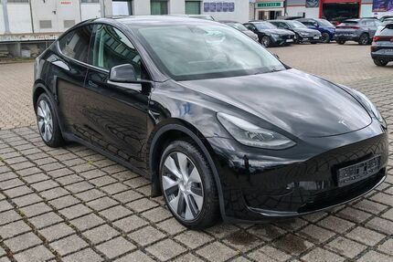 Tesla Model Y 80.566 km 33.970 &euro; Braunschweig 38112