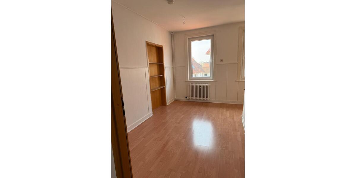 Etagenwohnung Liebenburg - 5 Zimmer, 160 m&sup2;, 1.250&euro; | Angebot:26211503