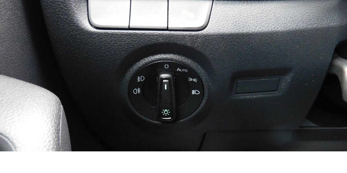 Skoda Fabia 1.0 Ambition TSI BMT Navi Klima 31.200 km 15.990 &euro; Vordorf 38533