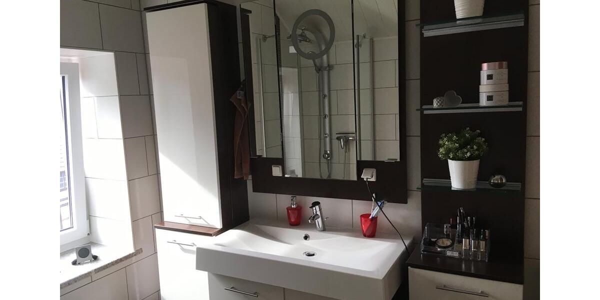 Etagenwohnung Salzgitter Ortschaft Nord - 5 Zimmer, 185 m&sup2;, 1.200&euro; | Angebot:25448945