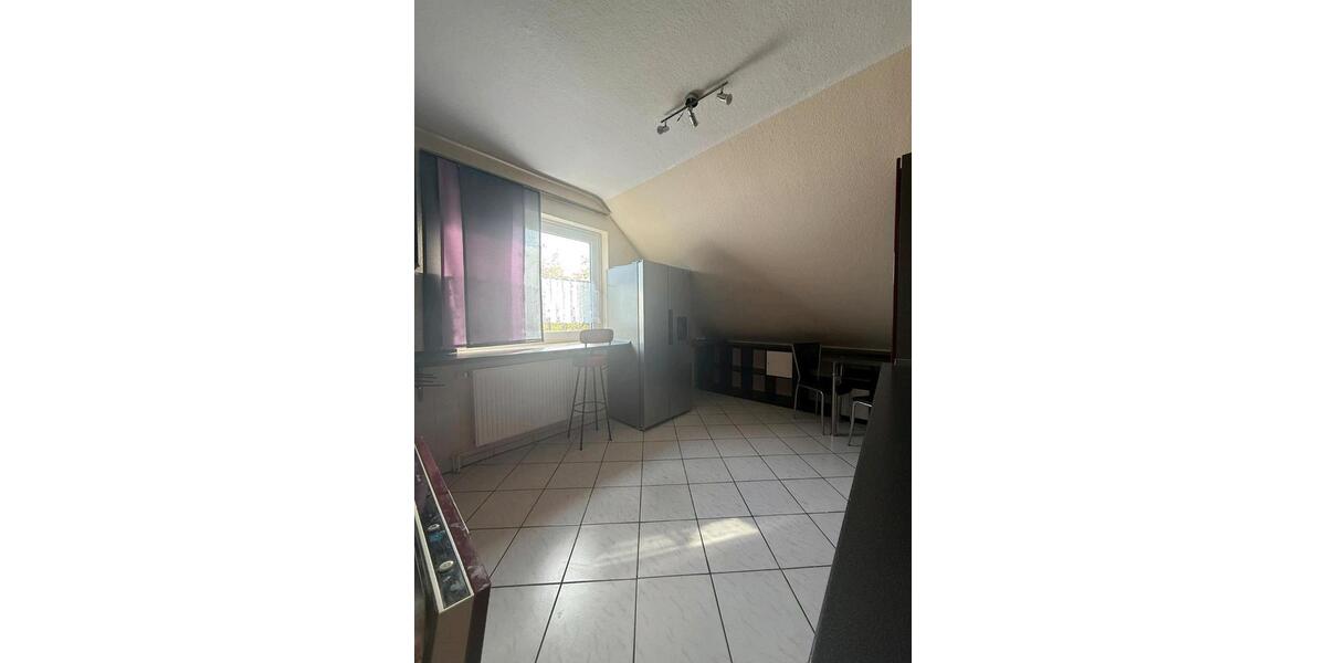 Dachgeschoßwohnung Braunschweig Timmerlah-Geitelde-Stiddien - 3 Zimmer, 108 m&sup2;, 1.000&euro; | Angebot:24441763