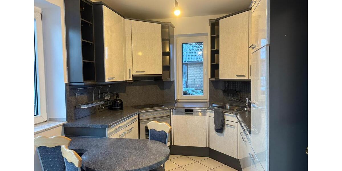 Erdgeschoßwohnung Isenbüttel - 4 Zimmer, 180 m&sup2;, 1.400&euro; | Angebot:24495070