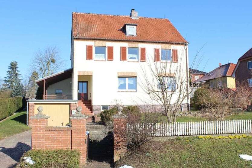 Haus zum Kaufen in Holle 360.000 € 190 m²