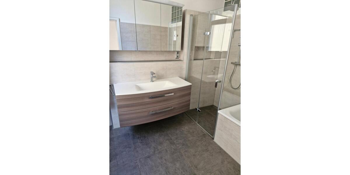 Hochparterre Braunschweig Nordstadt - 3 Zimmer, 120 m&sup2;, 1.150&euro; | Angebot:26547792