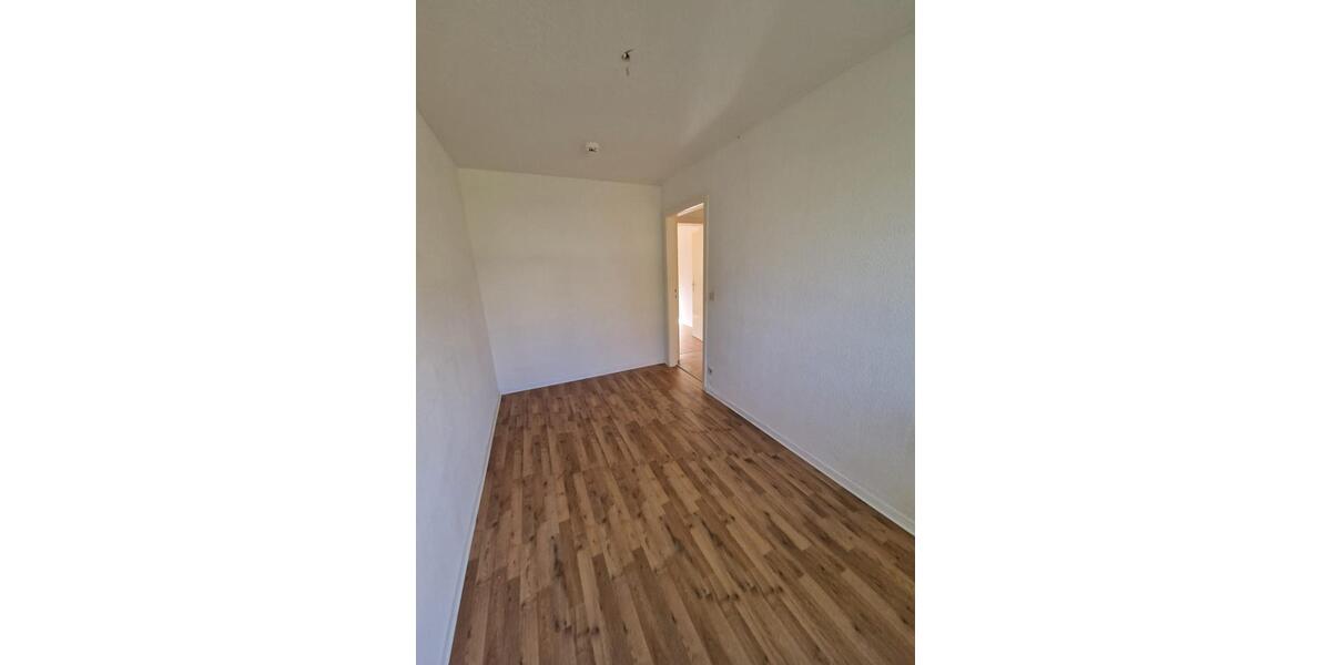 Erdgeschoßwohnung Salzgitter Ortschaft Südost - 7 Zimmer, 113 m&sup2;, 680&euro; | Angebot:26190981