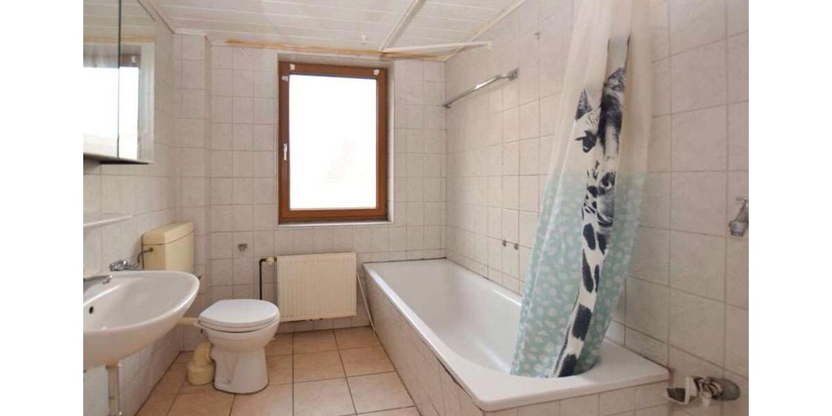 Mehrfamilienhaus, Wohnhaus Sickte - 8 Zimmer, 250 m&sup2;, 195.000&euro; | Angebot:24756366