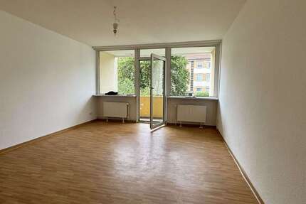 Wohnung Braunschweig Weststadt - 3 Zimmer, 68 m&sup2;, 545&euro; | Angebot:26591953