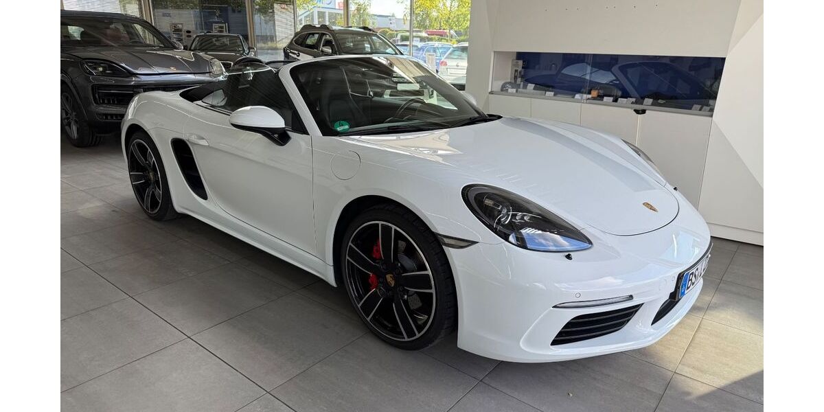 Porsche Boxster 96.900 km 52.990 &euro; Braunschweig 38116