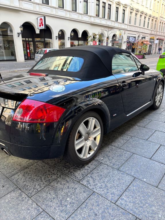 Audi TT 88.000 km 15.900 € Wolfsburg 38448