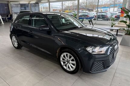 Audi A1 118.000 km 14.890 &euro; Braunschweig 38116