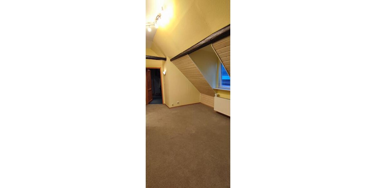 Dachgeschoßwohnung Lehre - 3 Zimmer, 66 m&sup2;, 560&euro; | Angebot:25839730