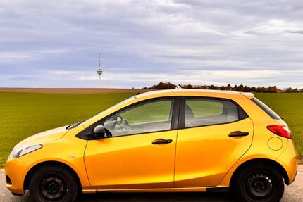 Mazda 2 224.000 km 2.450 &euro; Braunschweig 38122