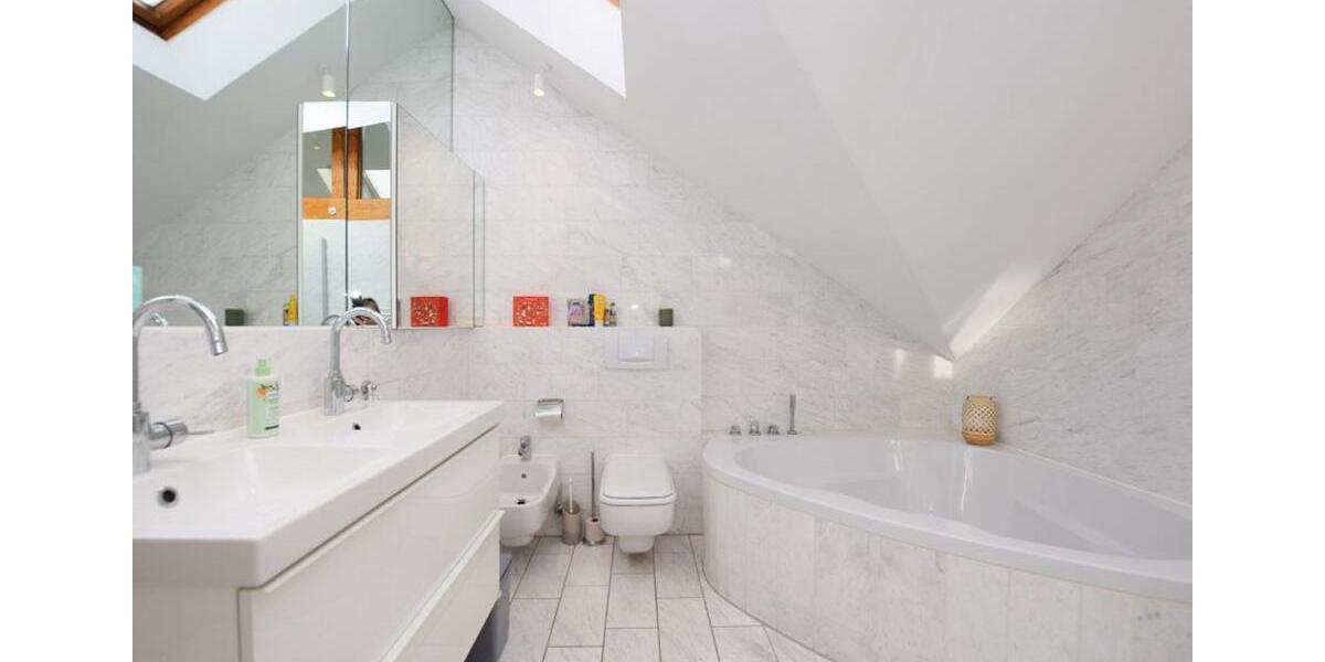 Dachgeschoßwohnung Braunschweig Lehndorf-Watenbüttel - 4.5 Zimmer, 158 m&sup2;, 1.550&euro; | Angebot:24554412