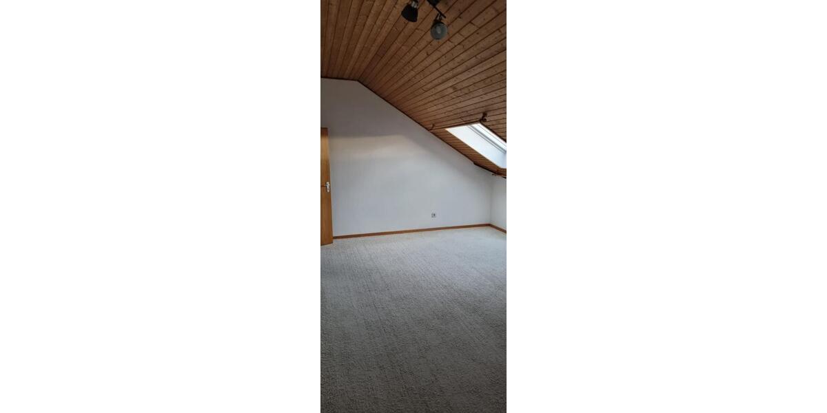 Dachgeschoßwohnung Wendeburg - 3 Zimmer, 120 m&sup2;, 925&euro; | Angebot:24561018