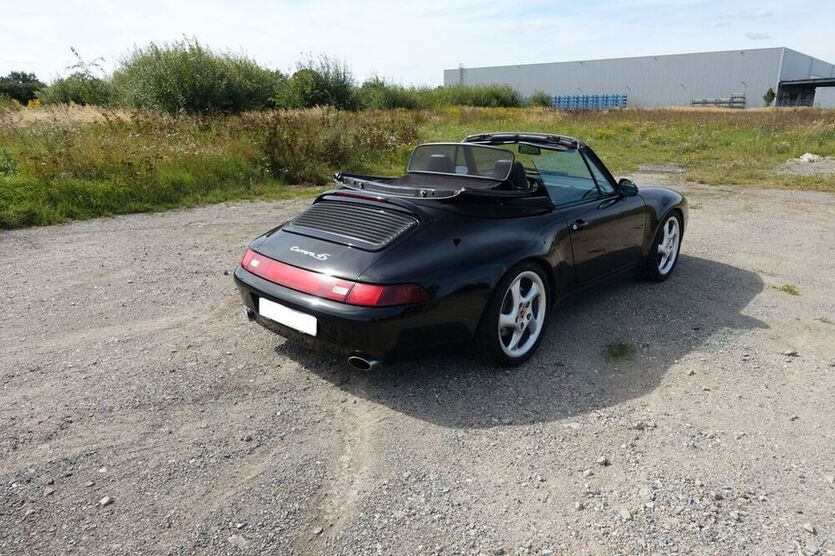 993
