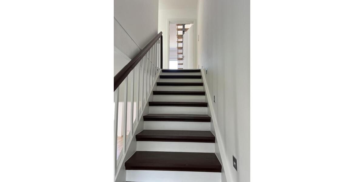 Doppelhaushälfte Wolfsburg - 5 Zimmer, 133 m&sup2;, 1.950&euro; | Angebot:25612679