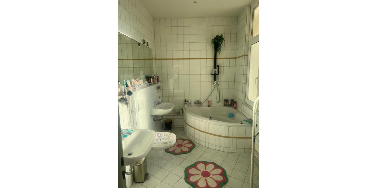 Etagenwohnung Braunschweig Wabe-Schunter-Beberbach - 3 Zimmer, 140 m&sup2;, 1.390&euro; | Angebot:25308579