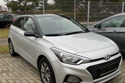 Hyundai i20 31.000 km 11.700 &euro; Braunschweig 38126