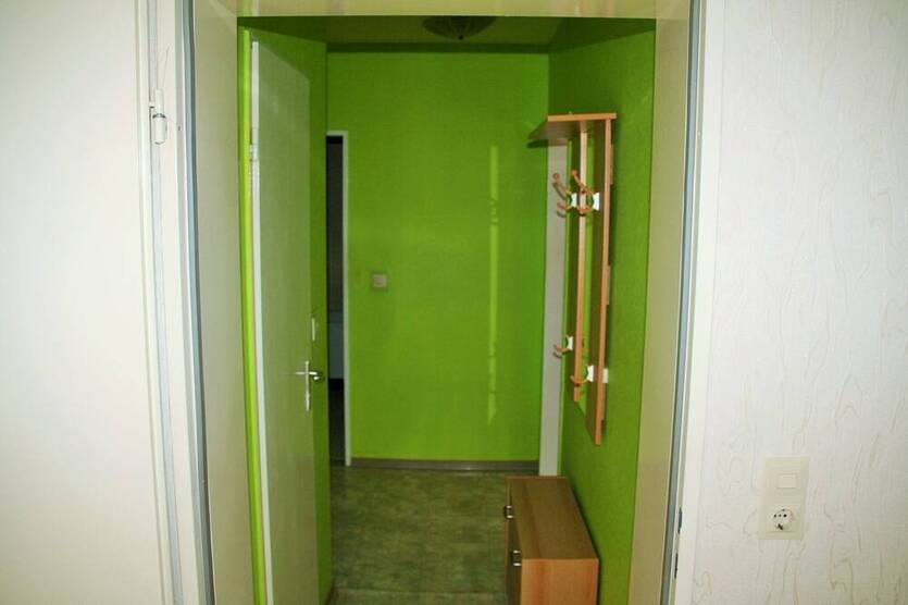 Neuer Preis ..... 2 Zimmer, Balkon plus Garage ... !!! 2 zimmer