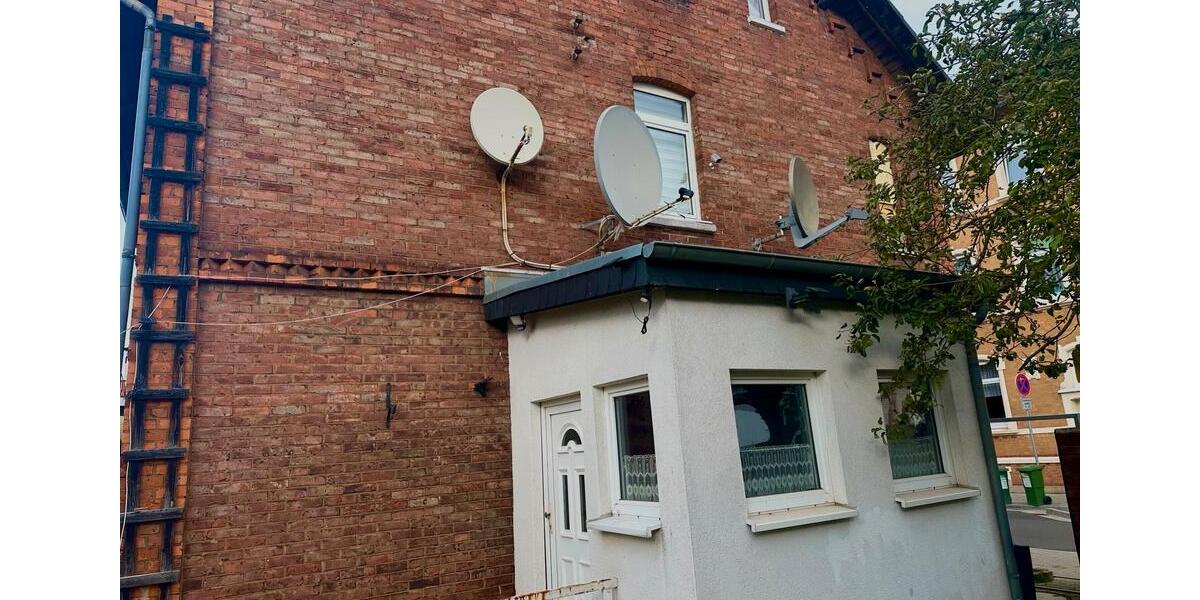 Mehrfamilienhaus mit Nebengebäude in zentraler Lage PE Süd zimmer