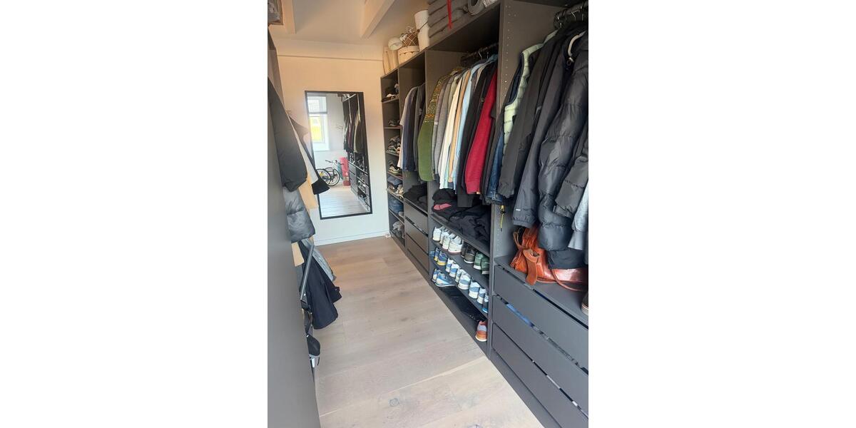 Dachgeschoßwohnung Schwülper - 4 Zimmer, 120 m&sup2;, 1.450&euro; | Angebot:25392863