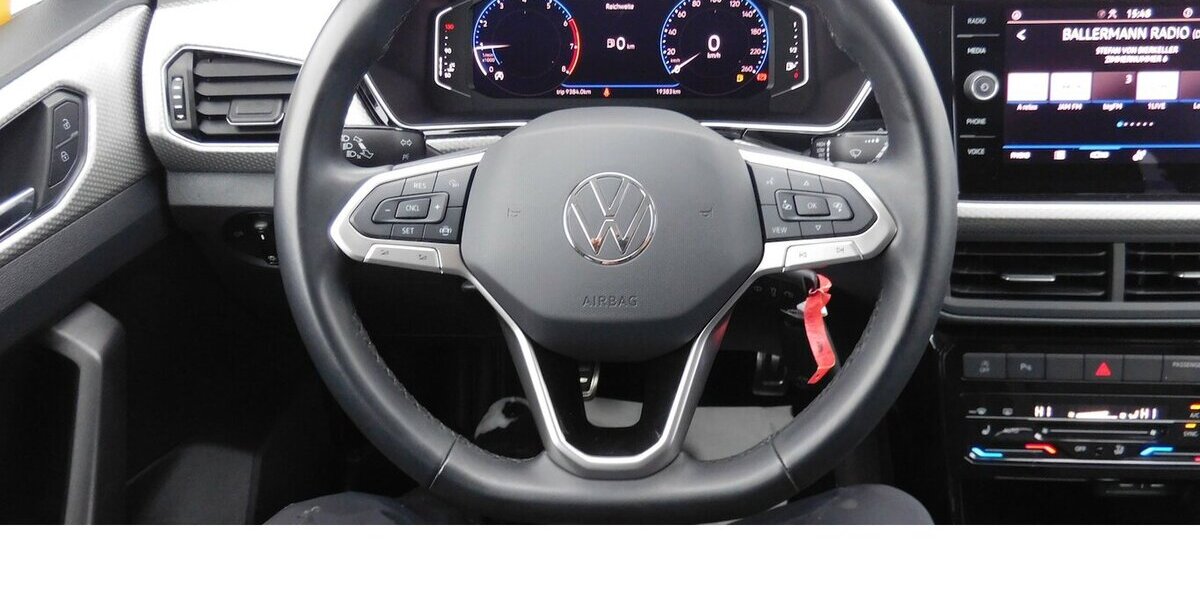 VW T-Cross 1.0 Life Move BMT TSI Klima Navi 19.400 km 18.690 &euro; Vordorf 38533