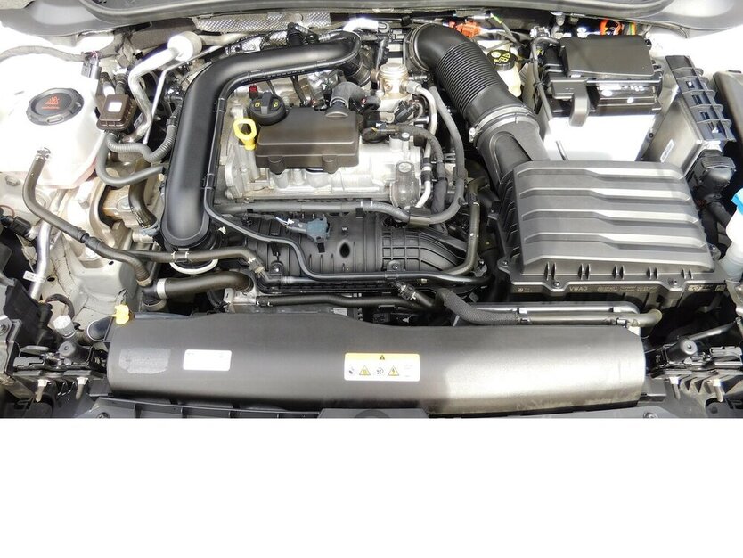 VW Taigo 1.0 TSI BMT Klima LED Navi 27.600 km 15.990 € Vordorf 38533