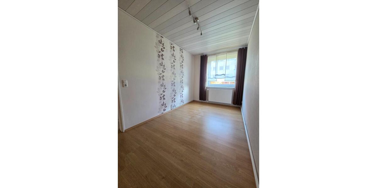 Erdgeschoßwohnung Salzgitter Ortschaft Südost - 3 Zimmer, 63 m&sup2;, 65.000&euro; | Angebot:24432367